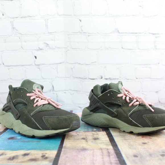 Nike Other - Nike Huarache Green Leather Mesh Breathable Running Sneaker Size 7 Y